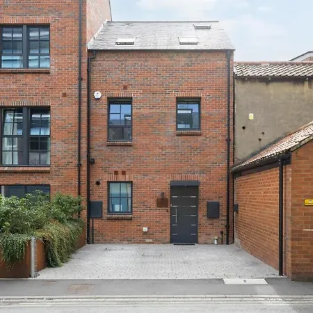 펜션 Quadrant House